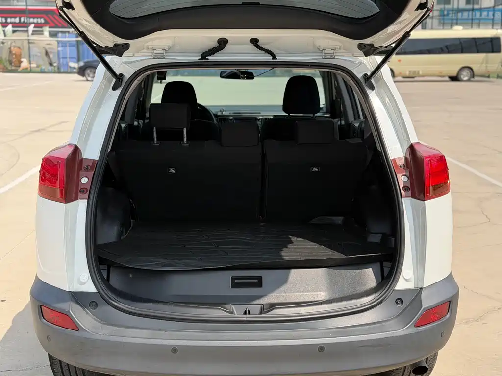 Toyota RAV4 2016
