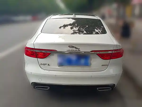 Jaguar XFL 2020