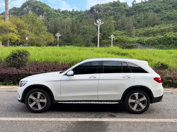 Mercedes-Benz GLC 2015