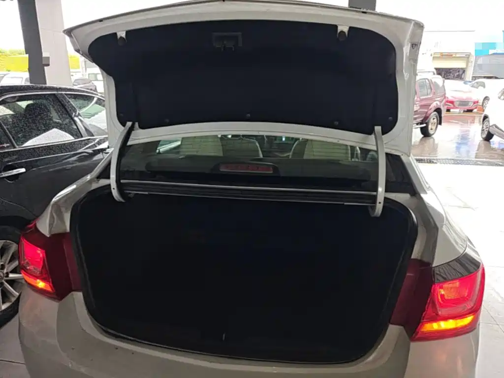 Chevrolet Cruze 2015 — фото 19