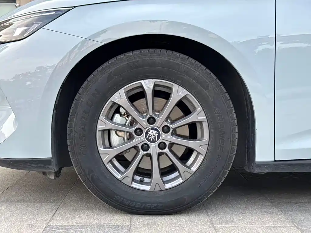 BYD Qin L 2024 — фото 17