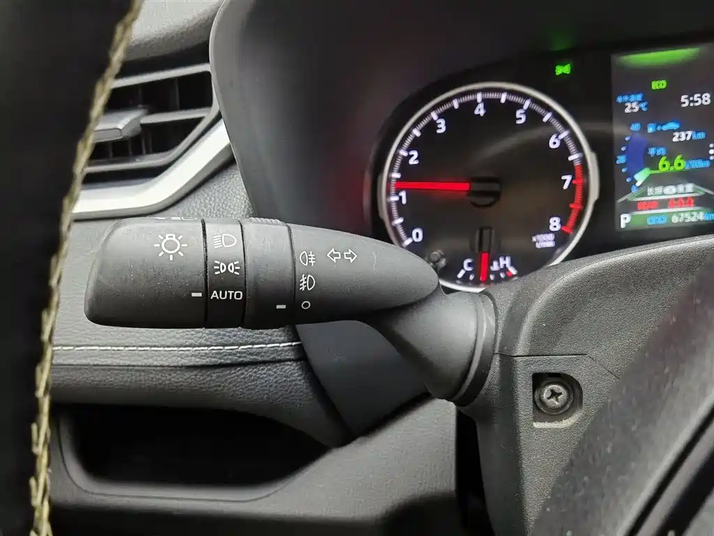 Toyota Wildlander 2023 — фото 21
