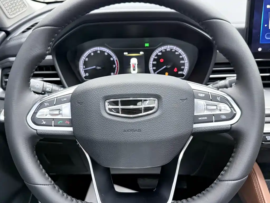 Geely Vision X6 2023 — фото 13