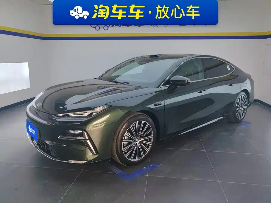 Geely Galaxy Starshine 8 2025 — фото 1