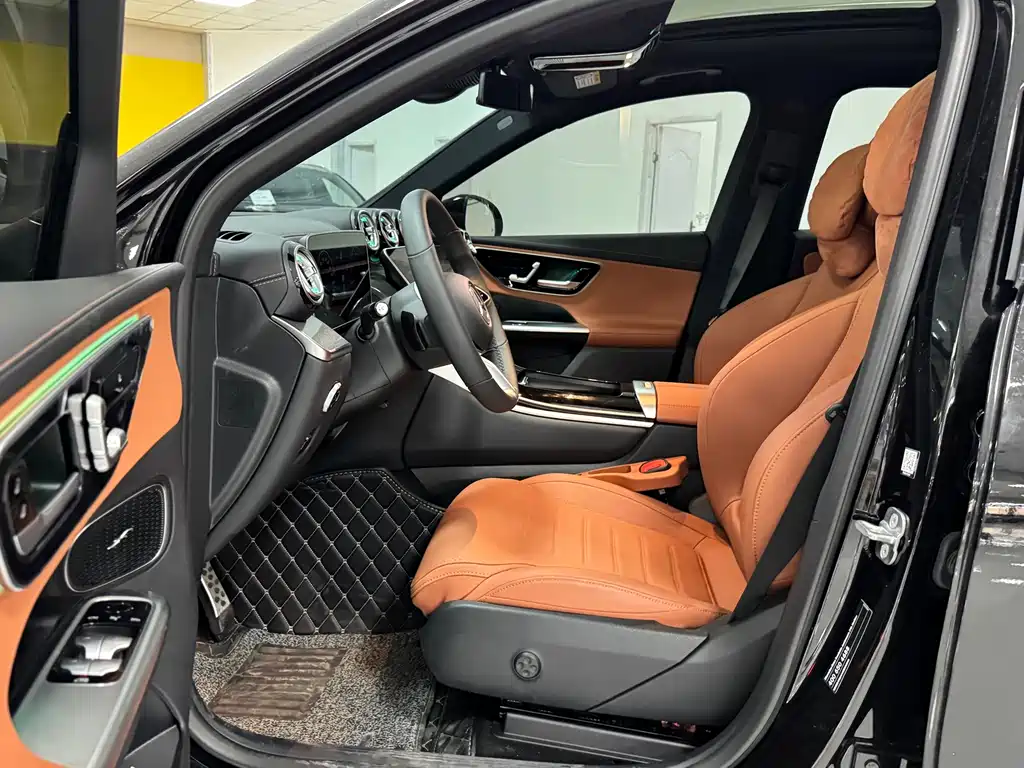 Mercedes-Benz GLC 2025