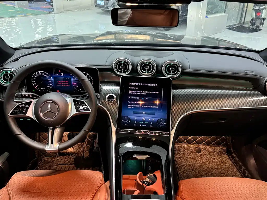 Mercedes-Benz GLC 2025