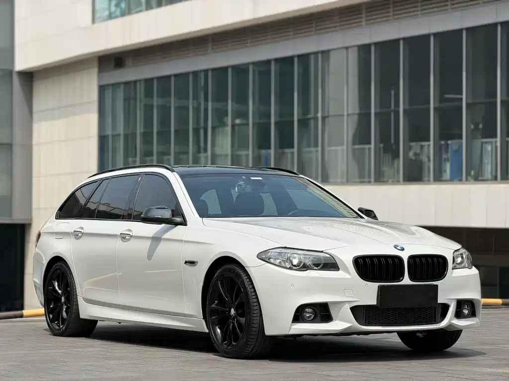 BMW 5 Series 2016 — фото 2