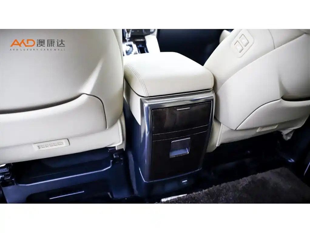Toyota Alphard 2022 — фото 10
