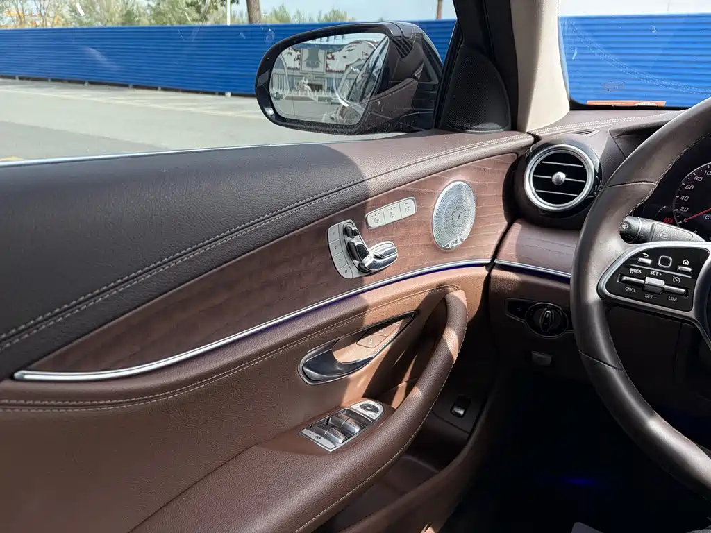 Mercedes-Benz E-Class 2020 — фото 14