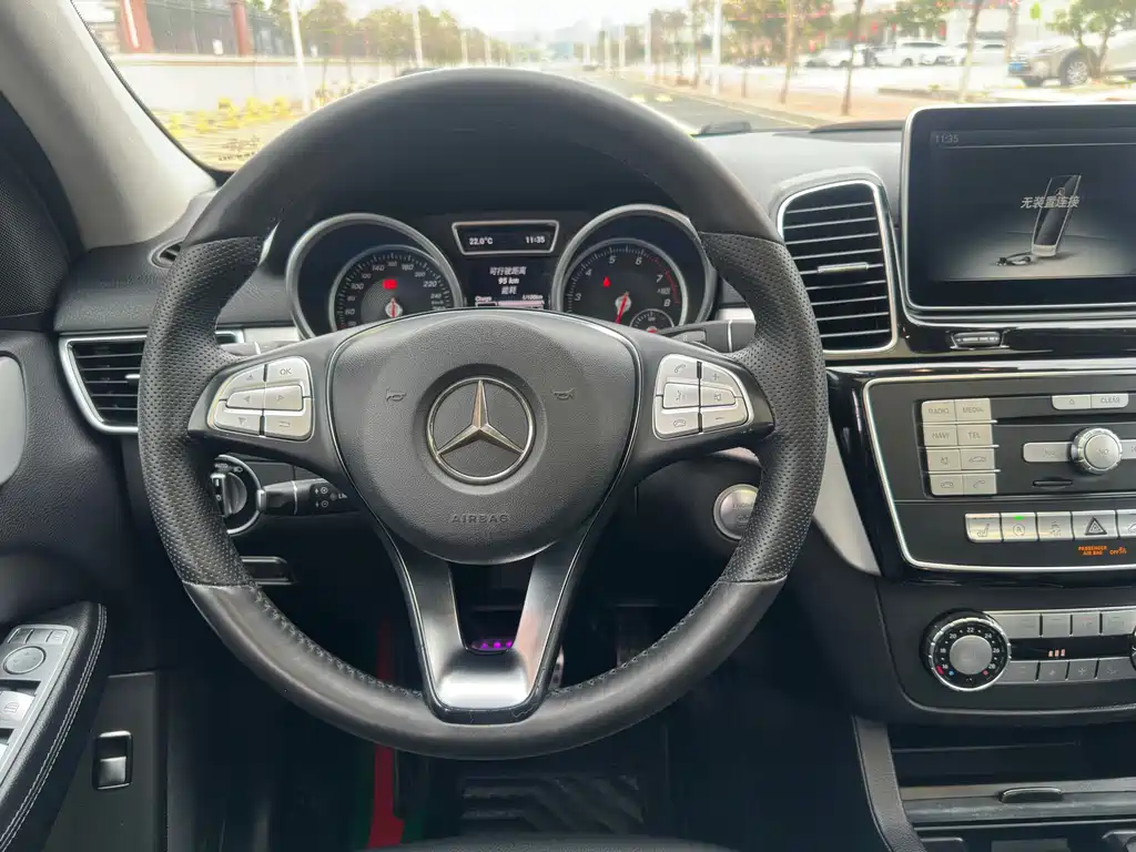 Mercedes-Benz GLE 2016