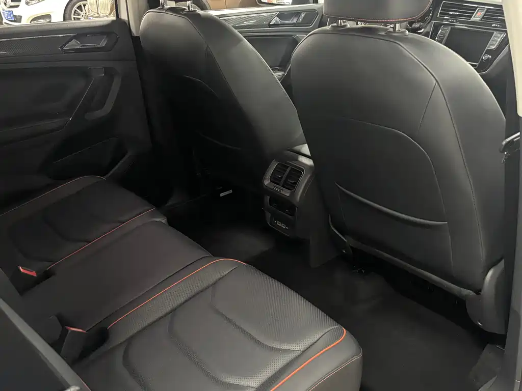 Volkswagen Tiguan L 2019 — фото 7
