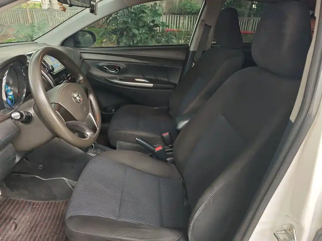 Toyota Yaris L 2015 — фото 8
