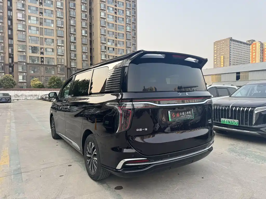 Hongqi HQ9 PHEV 2024 — фото 7