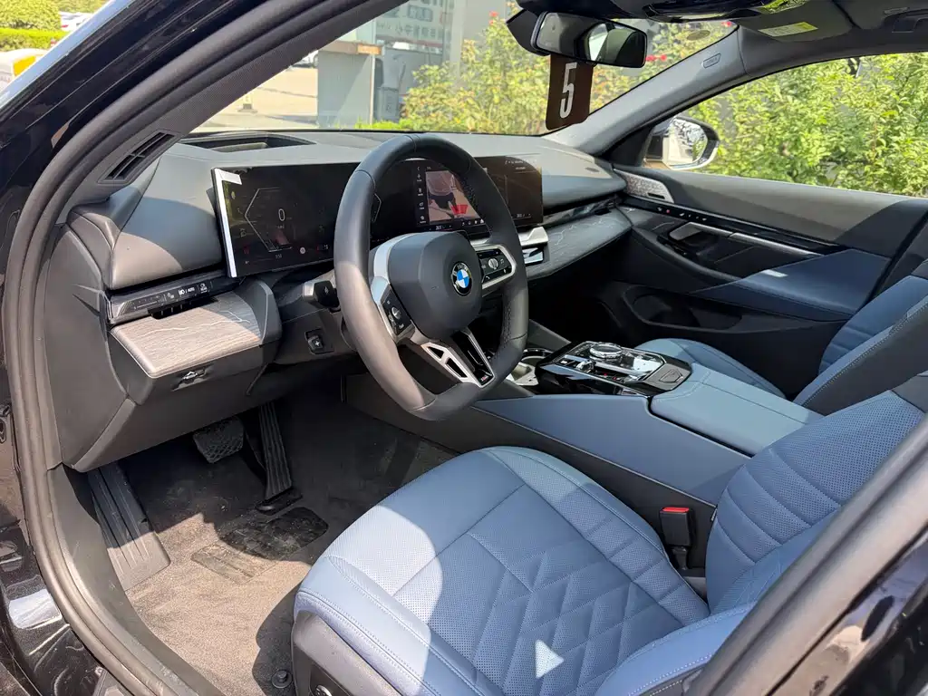 BMW 5 Series 2025