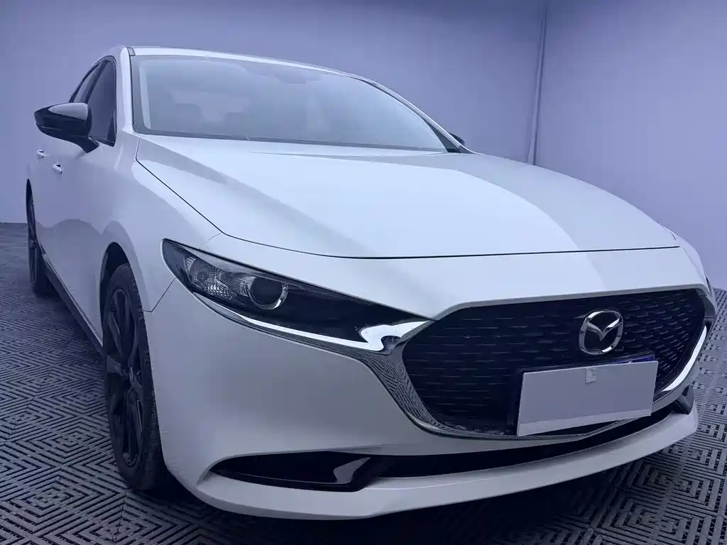 Mazda 3 Axela 2022