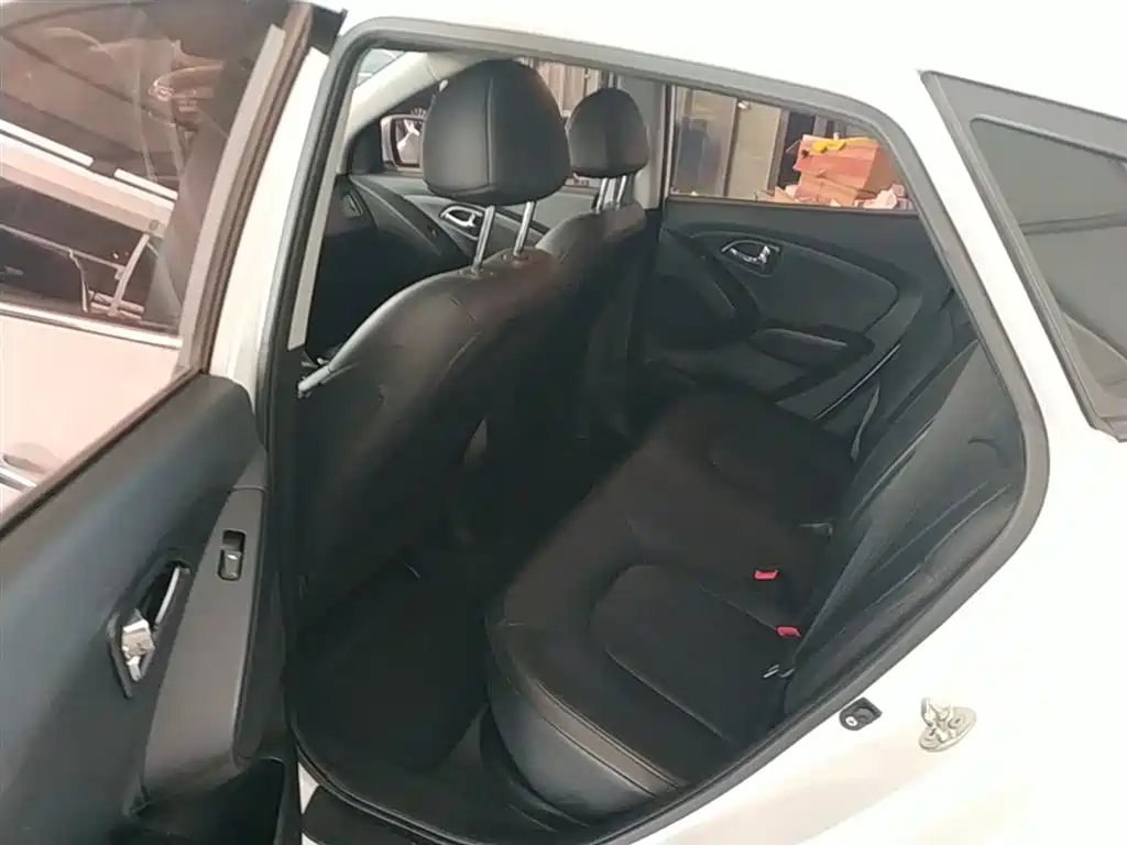 Hyundai ix35 2015 — фото 17