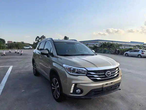 GAC Trumpchi GS4 2015