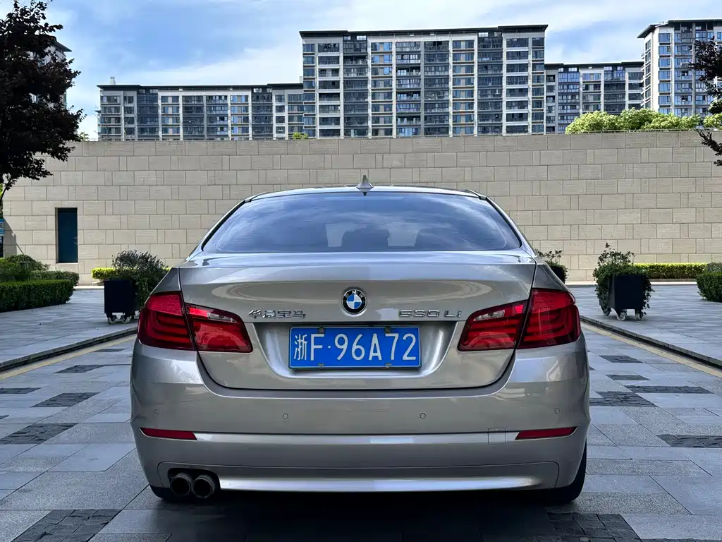 BMW 5 Series 2012 — фото 5