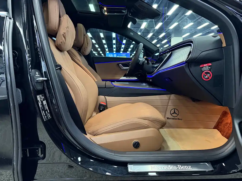 Mercedes-Benz E-Class 2024 — фото 13