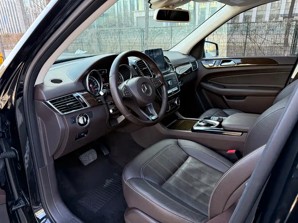 Mercedes-Benz GLS 2018 — фото 20