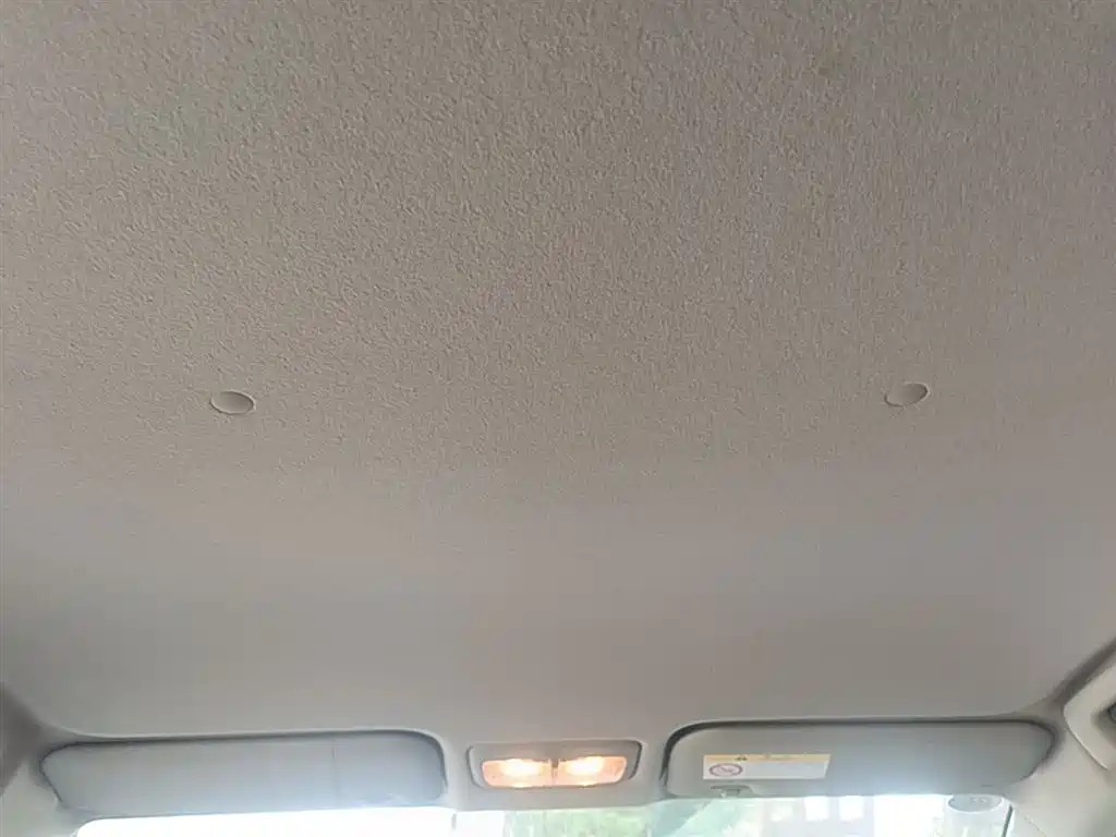 Toyota Yaris L 2015 — фото 18