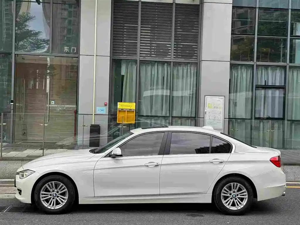 BMW 3 Series 2015 — фото 2