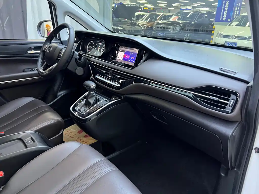 GAC Motor Trumpchi M6 2019 — фото 12