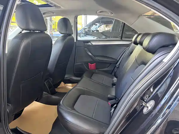 Volkswagen Santana 2014