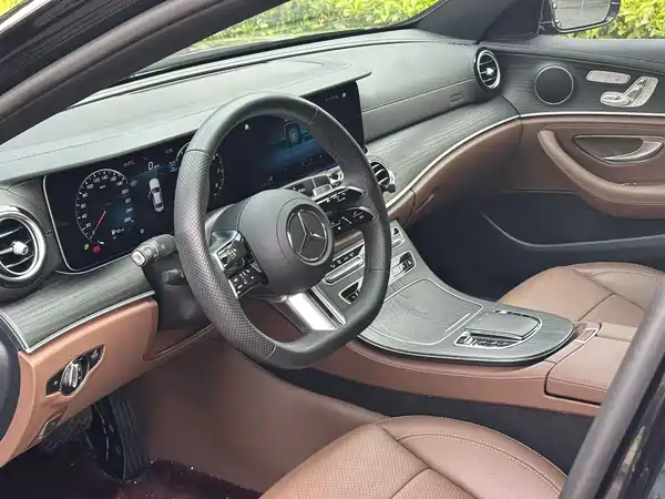 Mercedes-Benz E-Class 2024