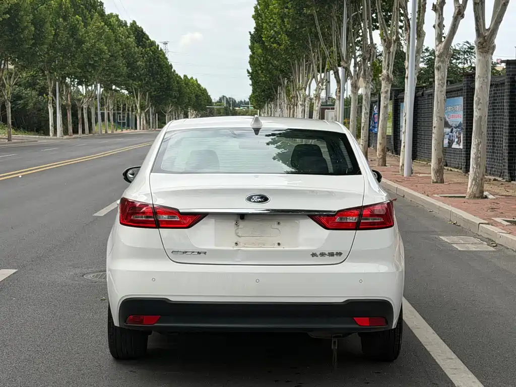 Ford Escort 2019