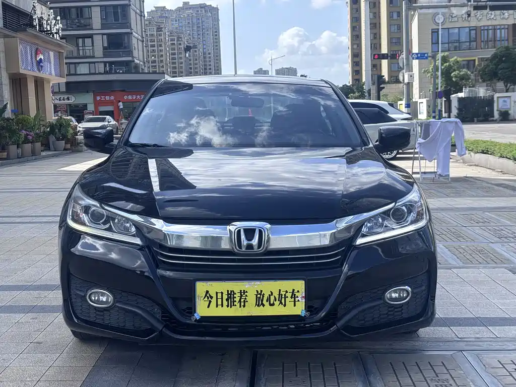 Honda Accord 2018 — фото 2