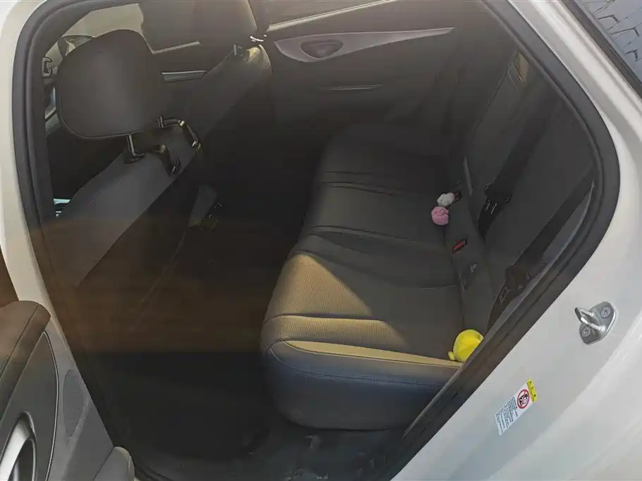 BYD Seal 07 DM-i 2025 — фото 10