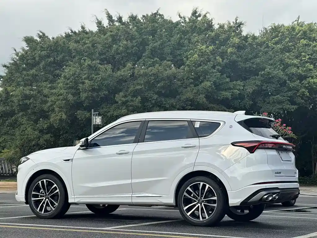Jetour X70 PLUS 2022 — фото 16
