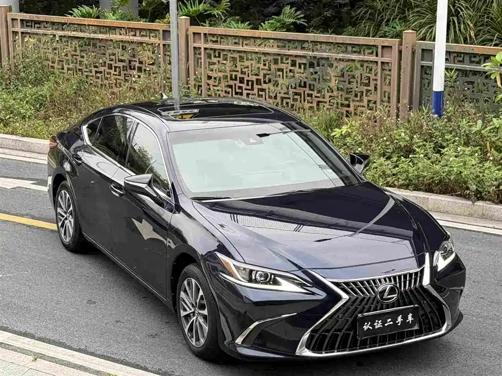 Lexus ES 2023 — фото 11