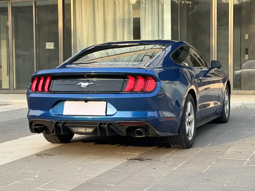 Ford Mustang 2018 — фото 7