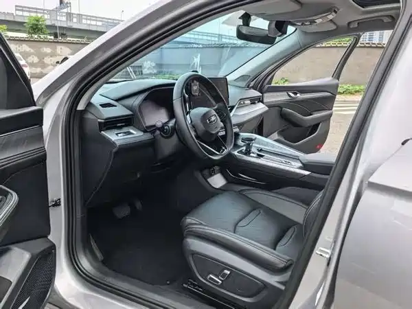 Geely Xingrui 2022