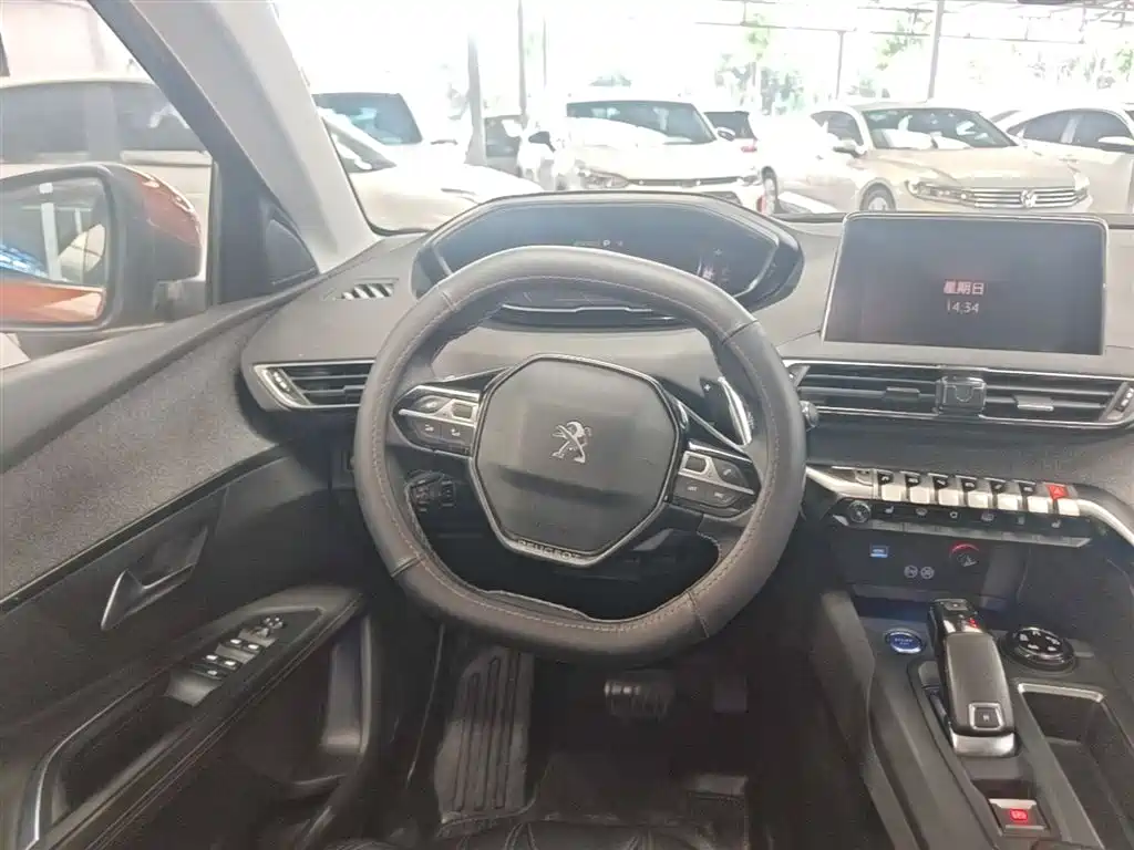 Peugeot 4008 2018 — фото 11