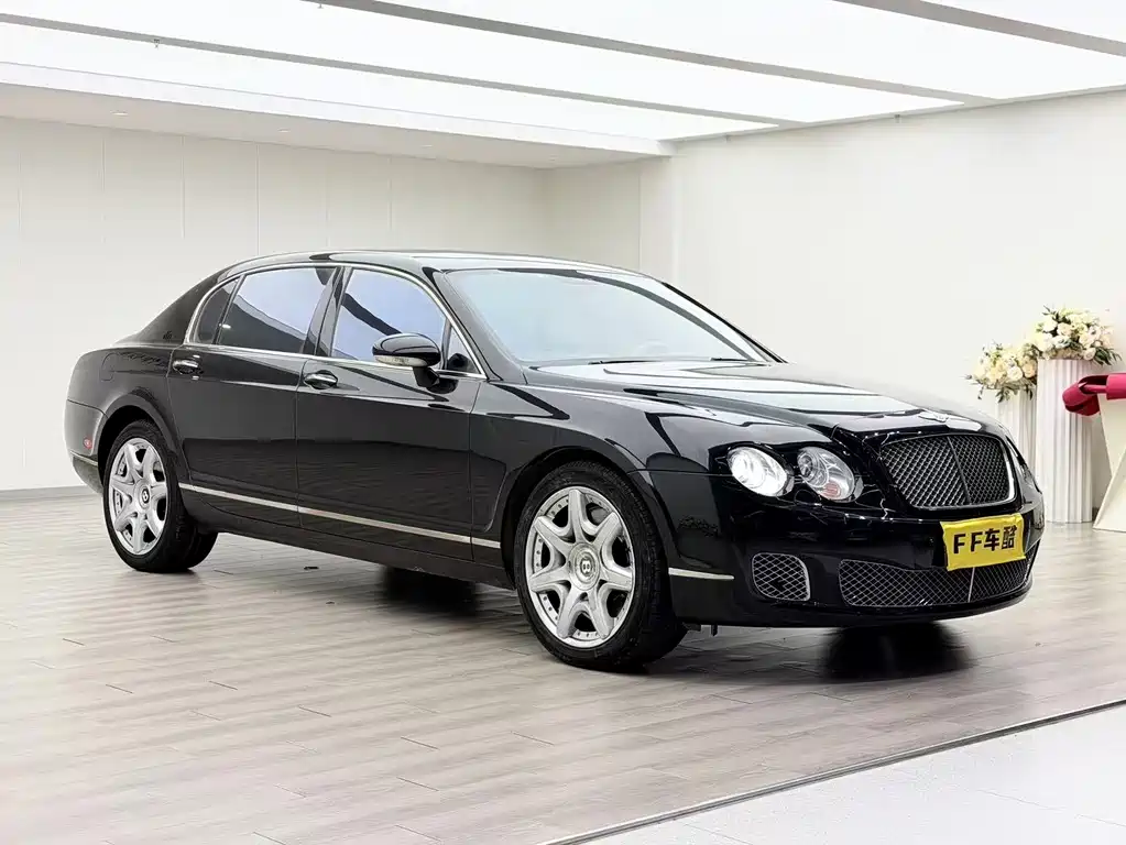 Bentley Flying Spur 2009 — фото 2