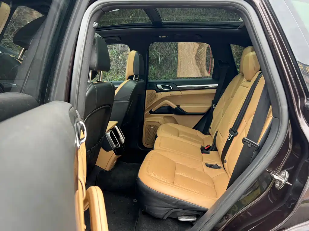 Porsche Cayenne 2015 — фото 17