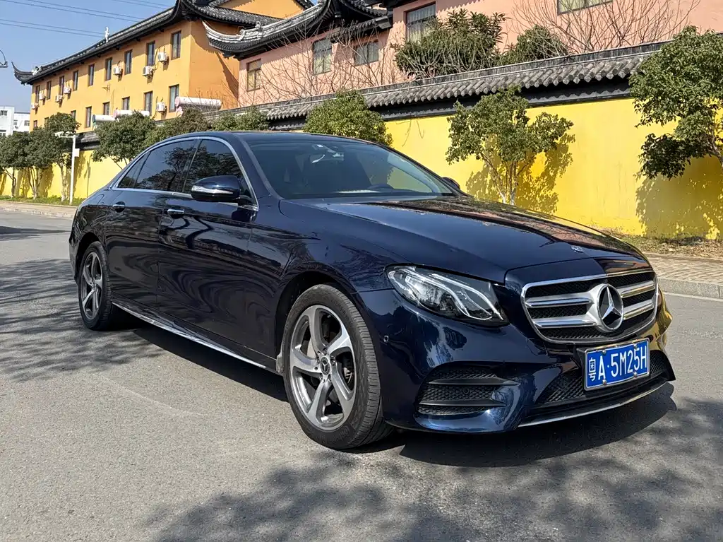 Mercedes-Benz E-Class 2018 — фото 28