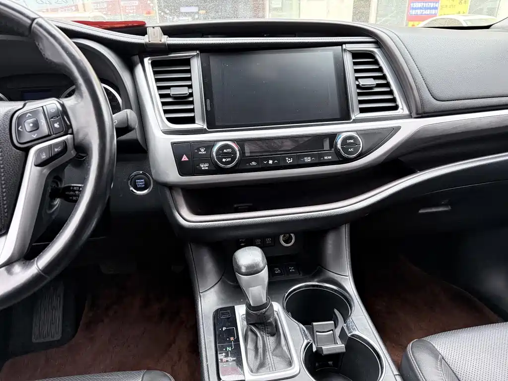 Toyota Highlander 2018 — фото 14