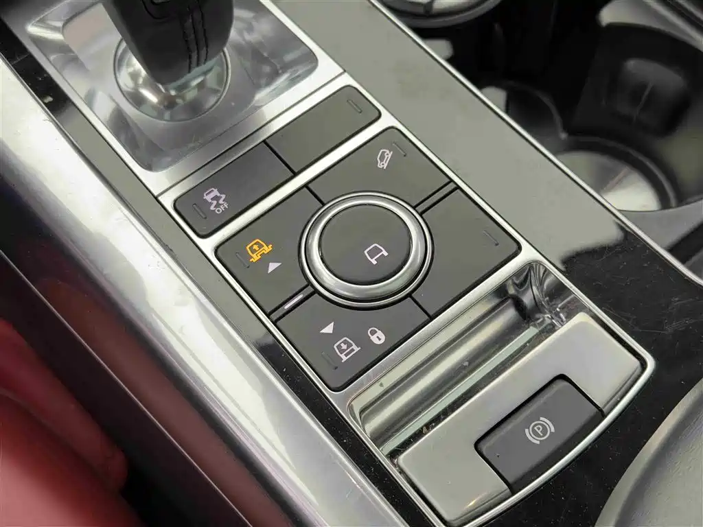 Land Rover Sport 2020 — фото 16