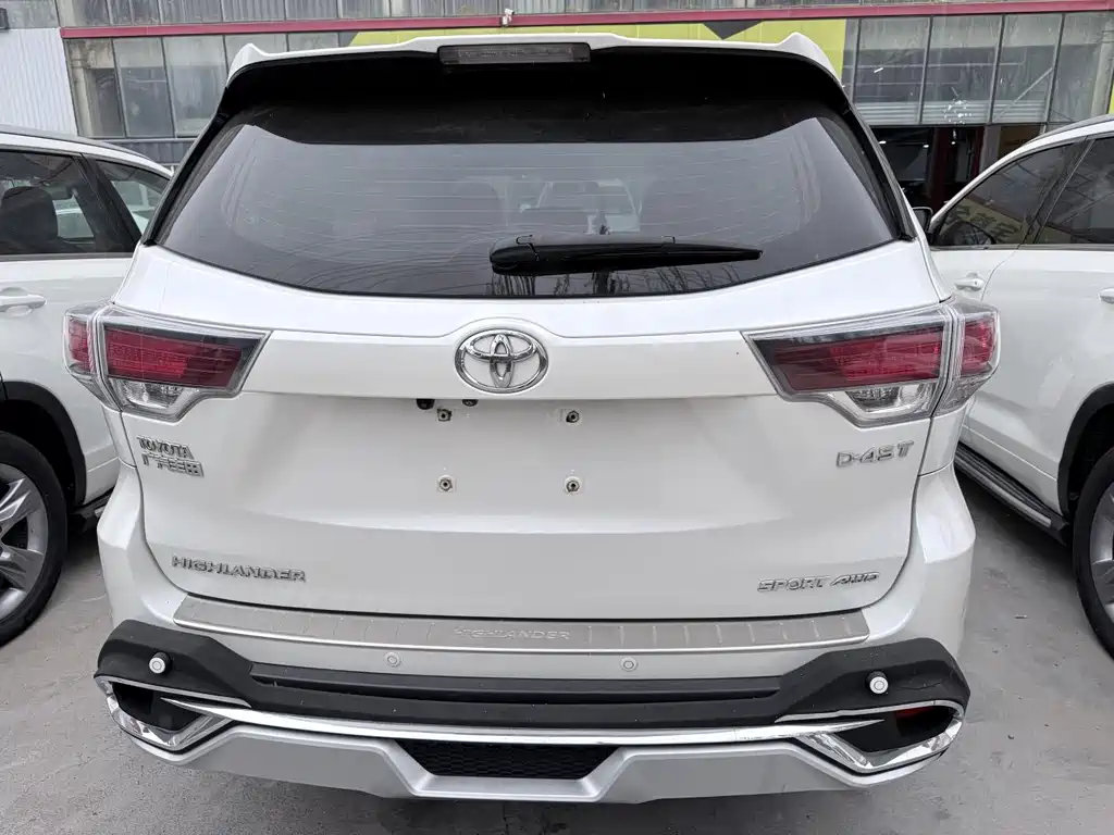 Toyota Highlander 2016 — фото 18