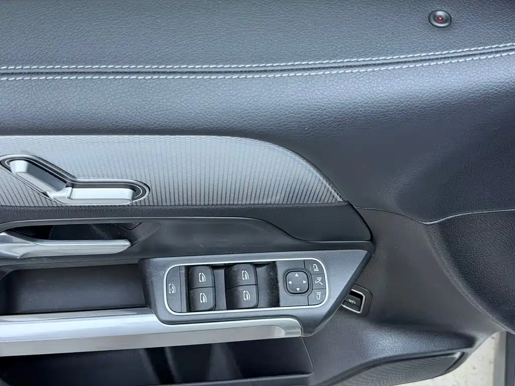 Mercedes-Benz GLB 2021 — фото 4