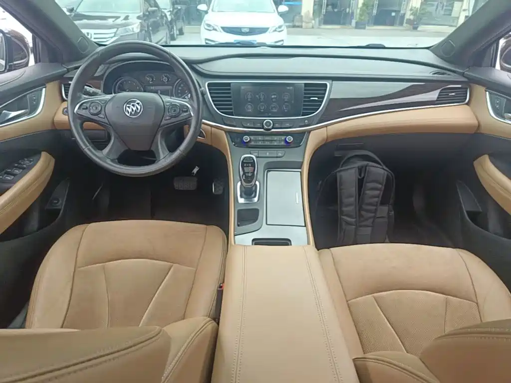 Buick LaCrosse 2017 — фото 10