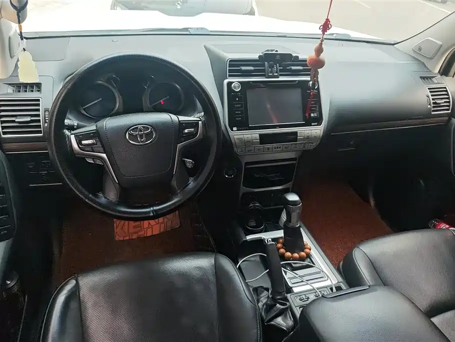 Toyota Prado 2019 — фото 12