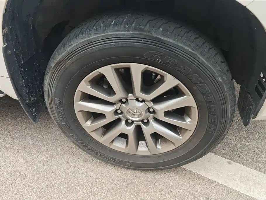Toyota Prado 2019
