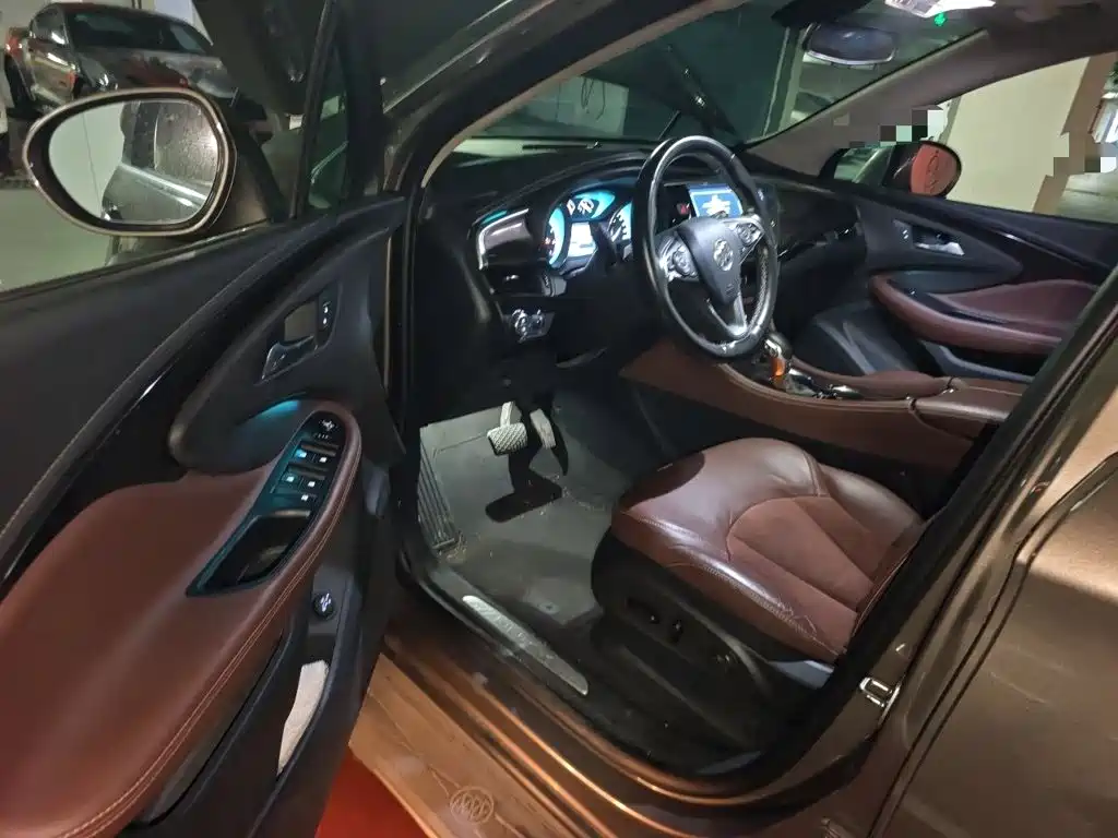 Buick Envision Plus 2017 — фото 14