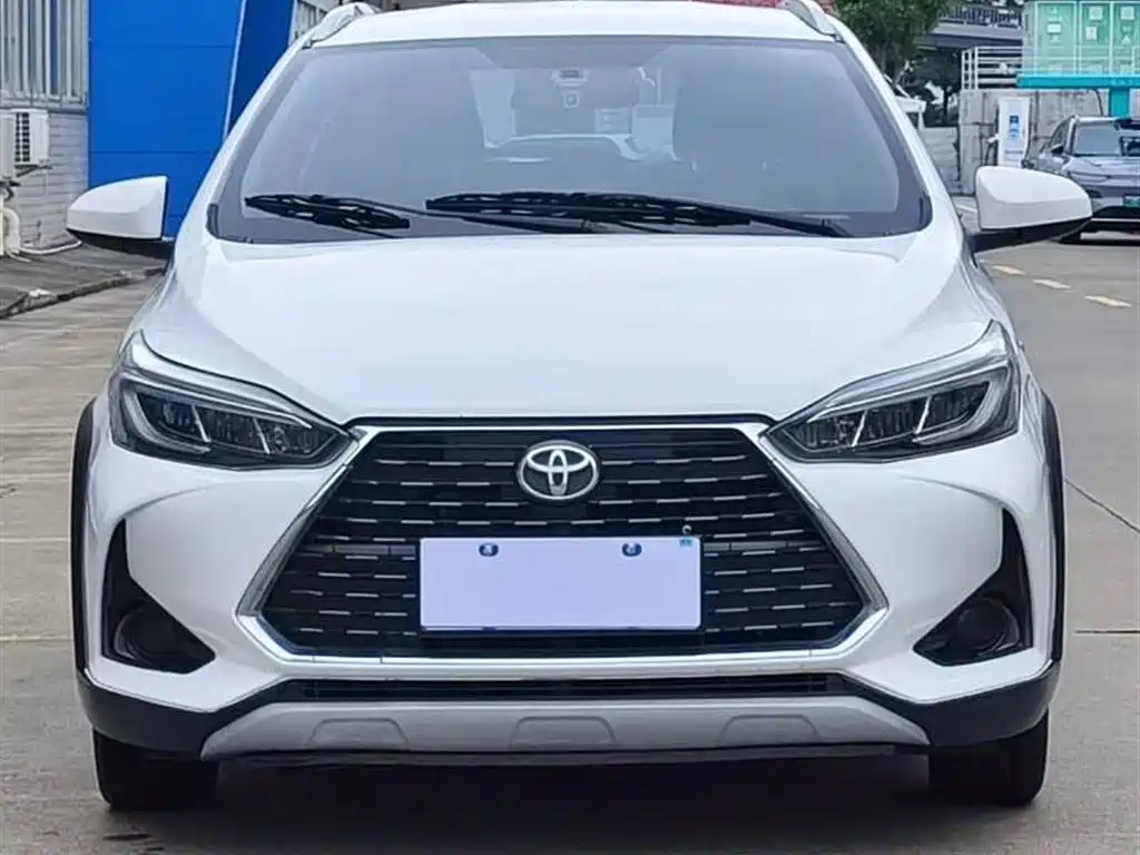 Toyota Yaris L 2021 — фото 2