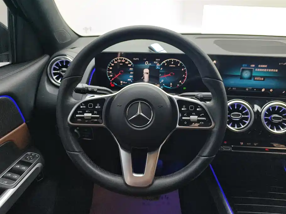 Mercedes-Benz GLB 2023 — фото 15